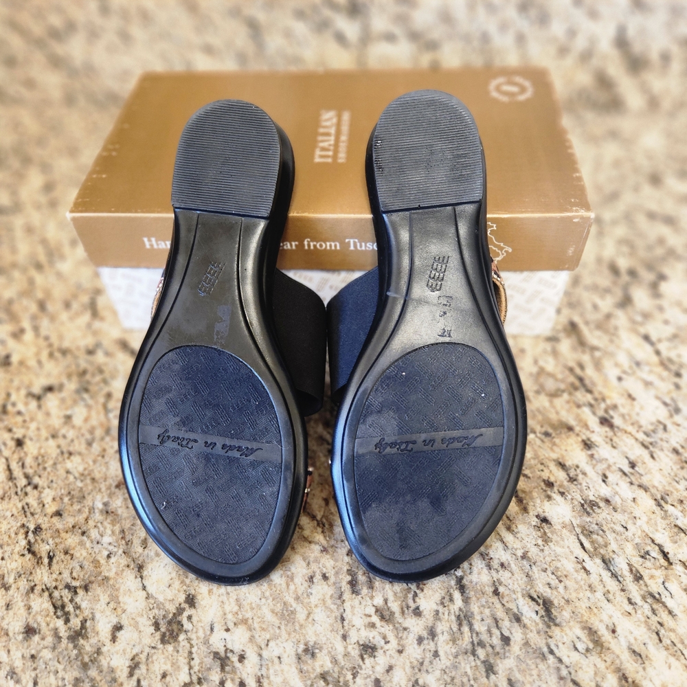 Italian Shoemakers Black and Leopard Women's Sandals - Picture 4 of 4